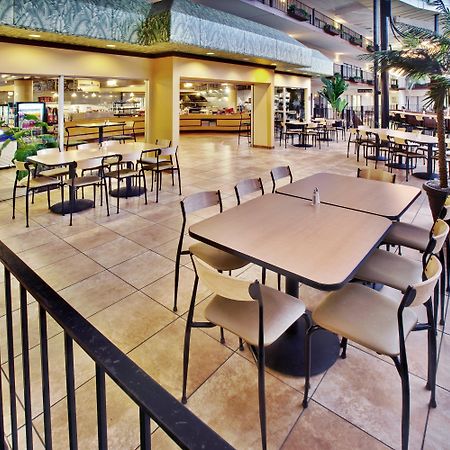 Holiday Inn Des Moines-Airport Conf Center By Ihg Zewnętrze zdjęcie