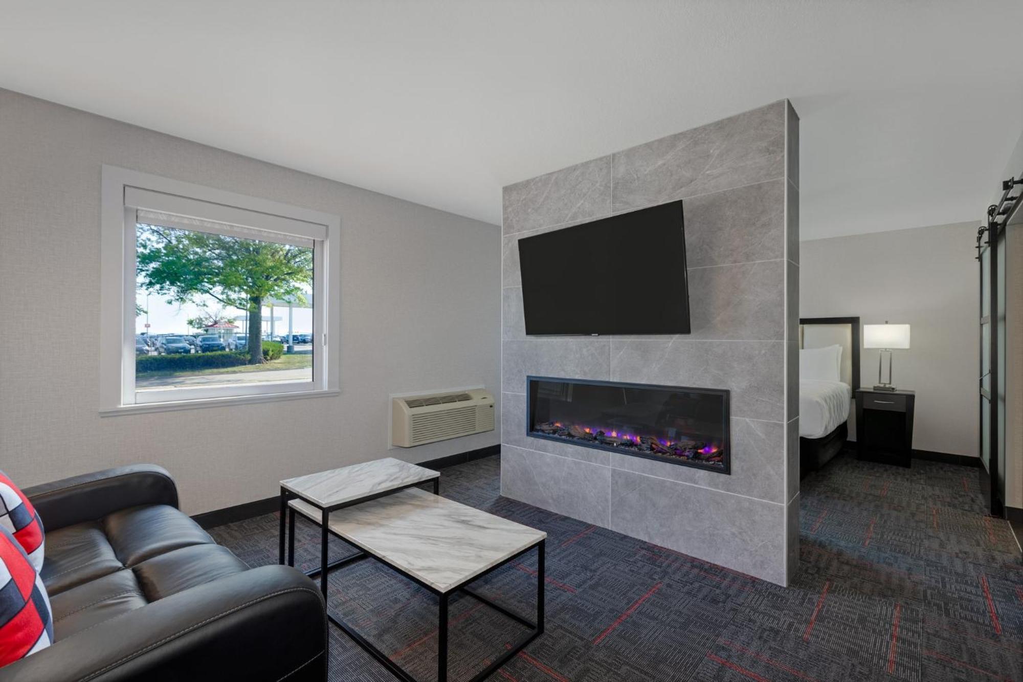 Holiday Inn Des Moines-Airport Conf Center By Ihg Zewnętrze zdjęcie