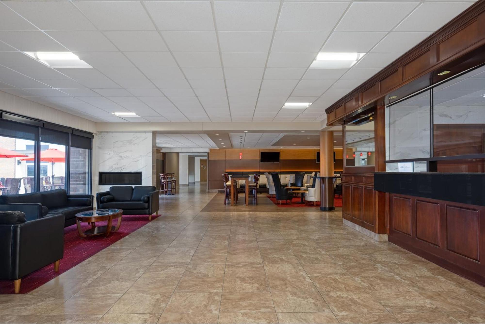 Holiday Inn Des Moines-Airport Conf Center By Ihg Zewnętrze zdjęcie