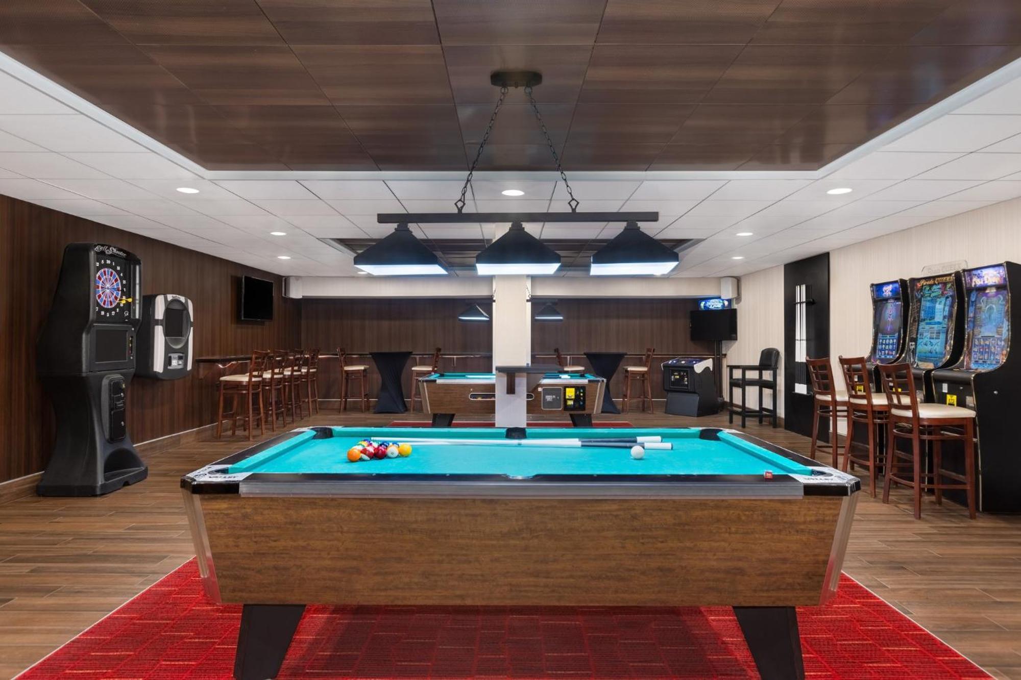 Holiday Inn Des Moines-Airport Conf Center By Ihg Zewnętrze zdjęcie