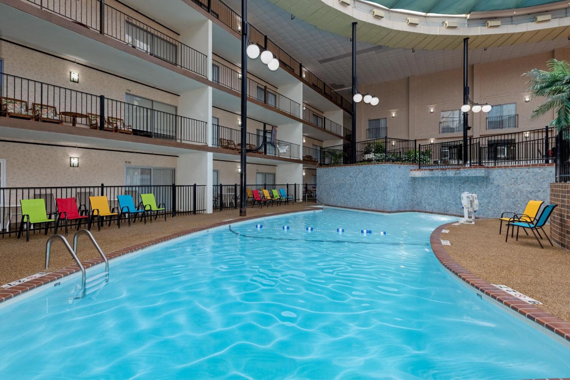 Holiday Inn Des Moines-Airport Conf Center By Ihg Zewnętrze zdjęcie
